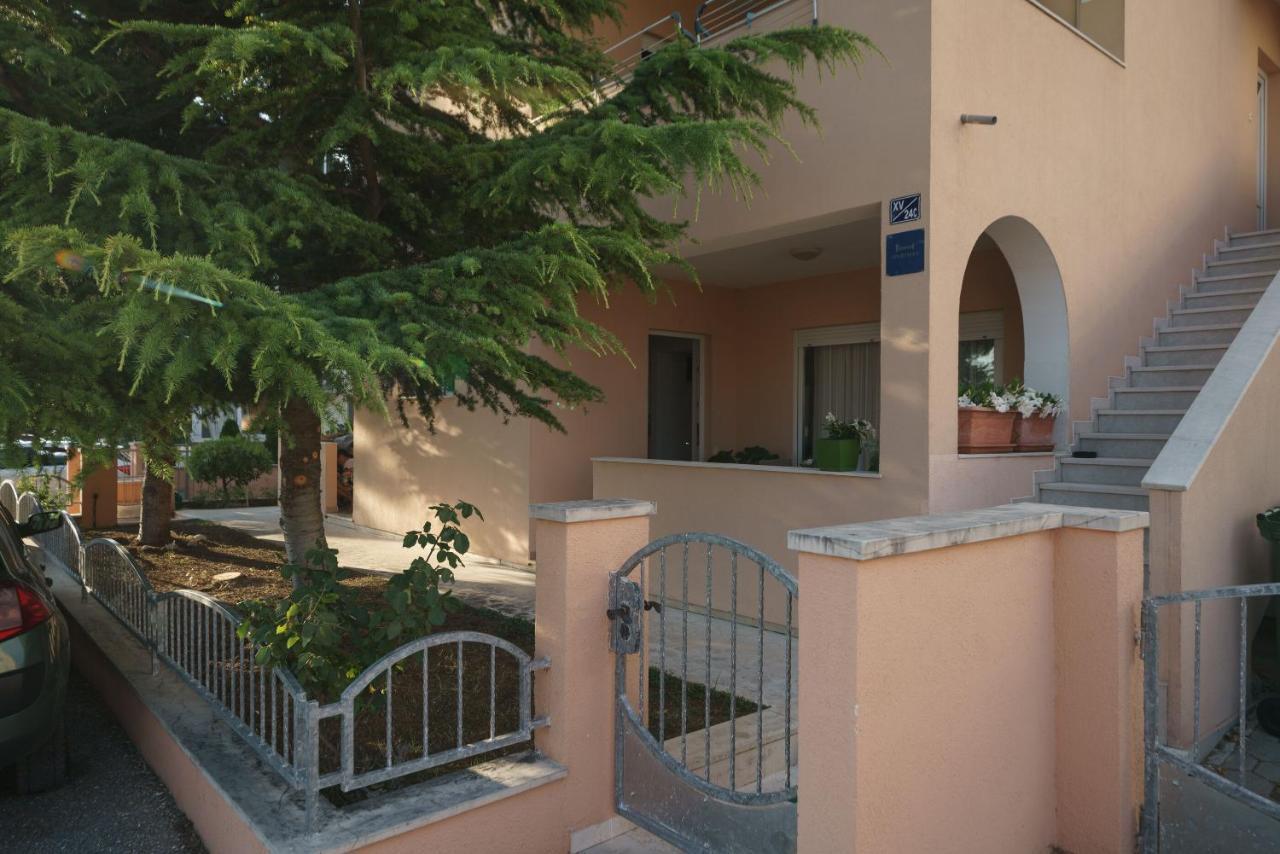 Apartmani Nedoklan Srima Εξωτερικό φωτογραφία