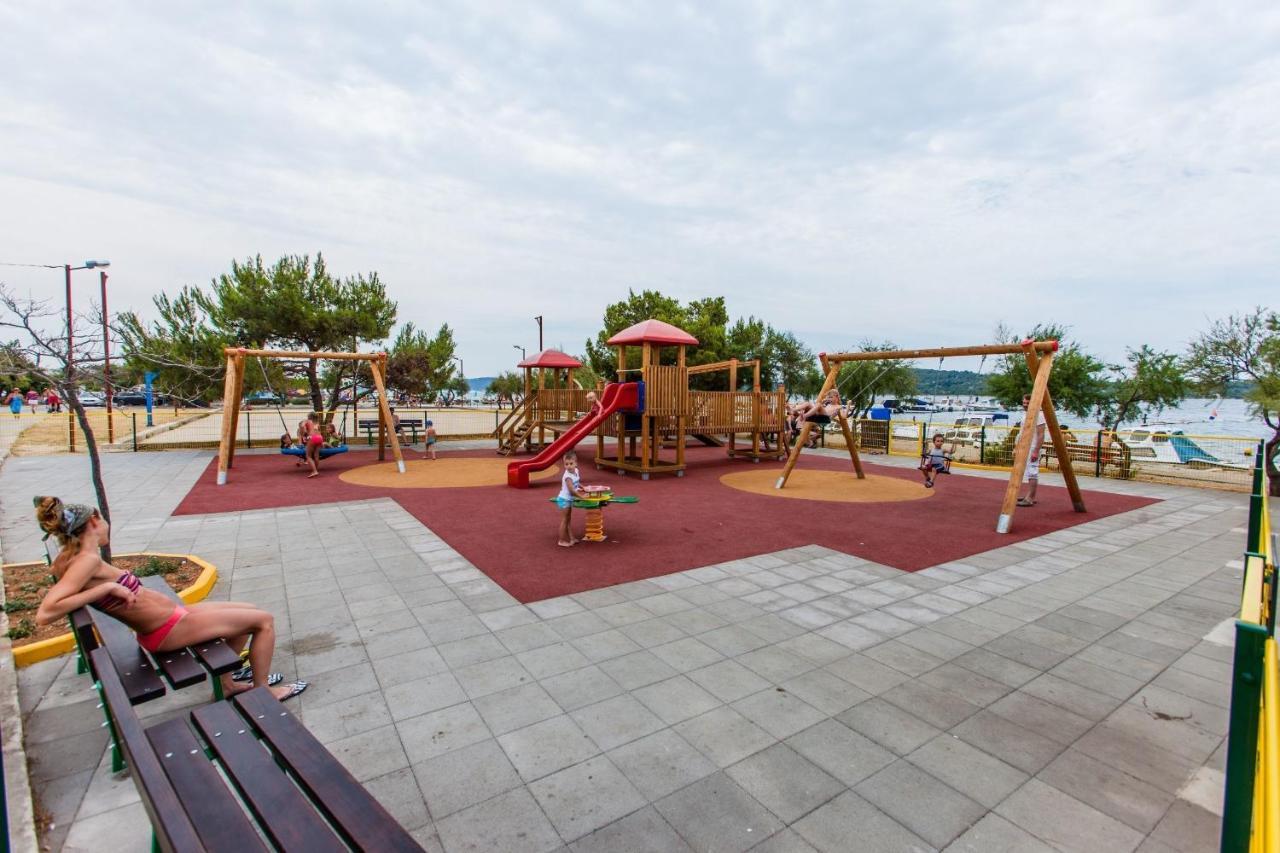 Apartmani Nedoklan Srima Εξωτερικό φωτογραφία