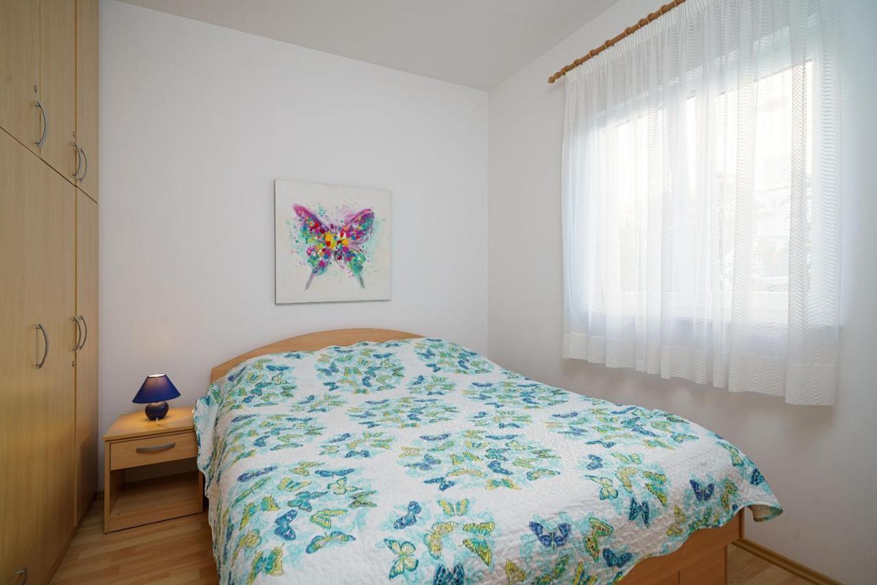 Apartmani Nedoklan Srima Εξωτερικό φωτογραφία