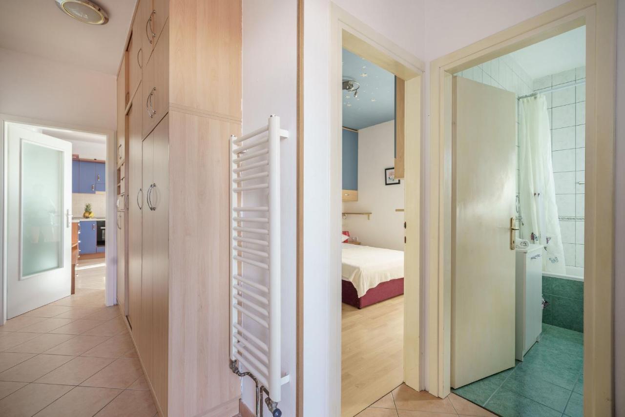 Apartmani Nedoklan Srima Εξωτερικό φωτογραφία