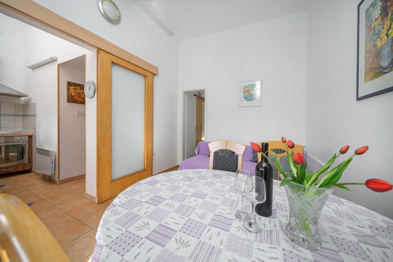 Apartmani Nedoklan Srima Εξωτερικό φωτογραφία